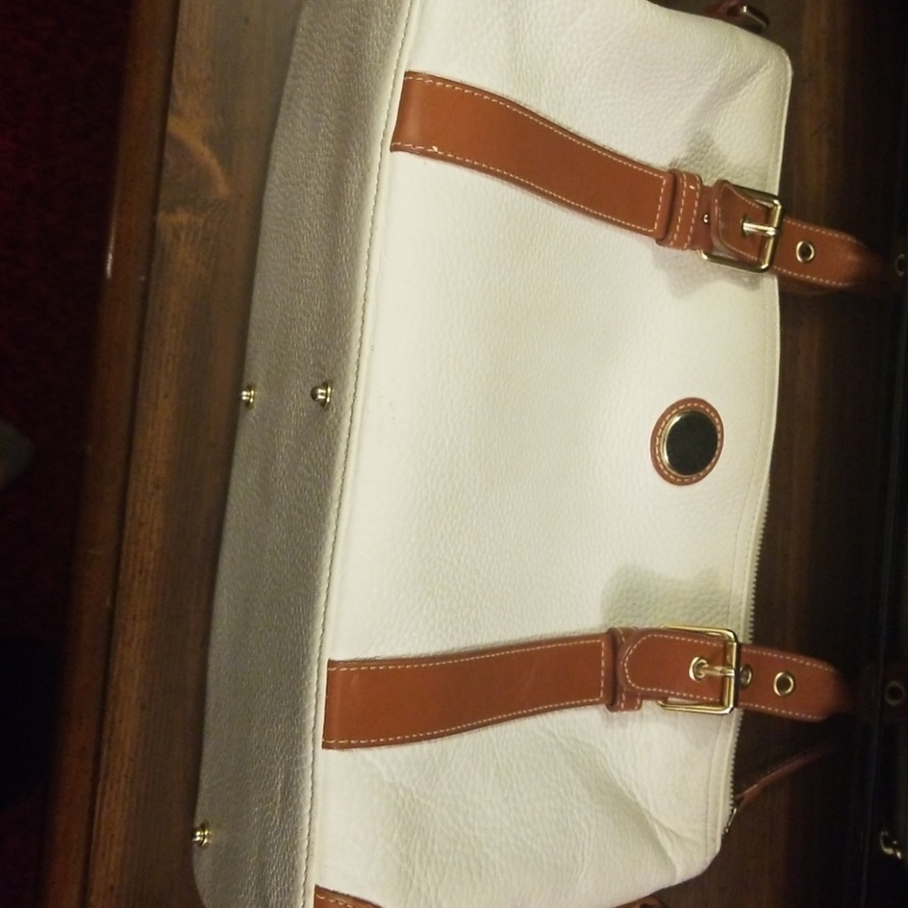 Dooney & Bourke - Picture 5 of 8